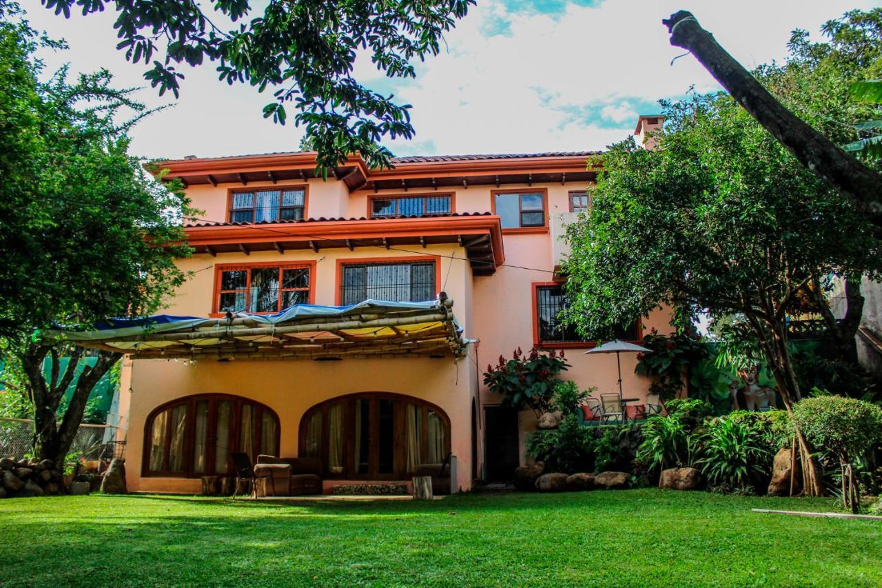 Ciudad Cariari Luna Inn B&B מראה חיצוני תמונה