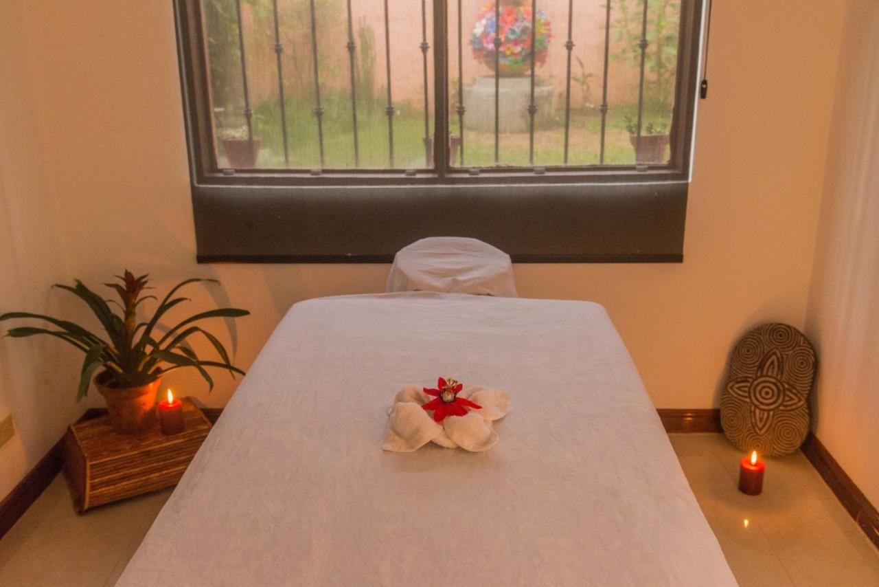 Ciudad Cariari Luna Inn B&B מראה חיצוני תמונה