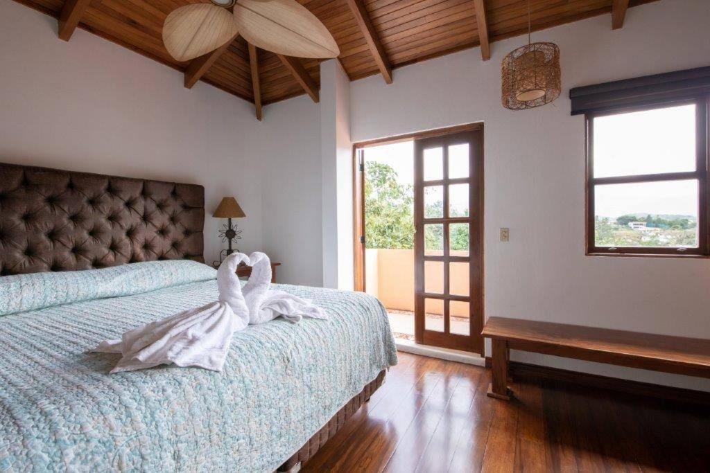 Ciudad Cariari Luna Inn B&B מראה חיצוני תמונה